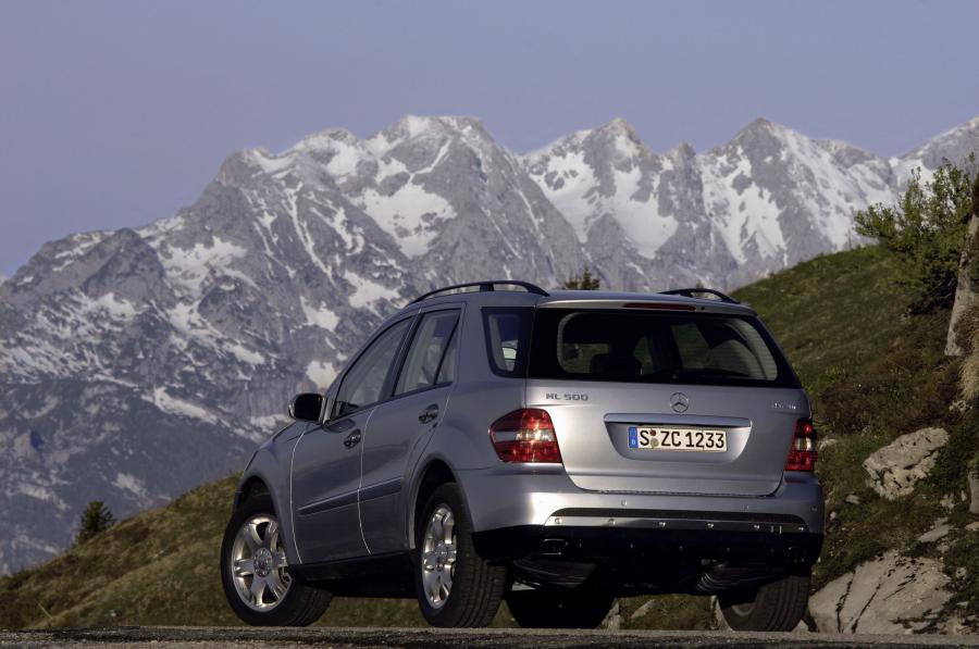  Mercedes-Benz ML-Class 2006 года  (фото 44 из 400)